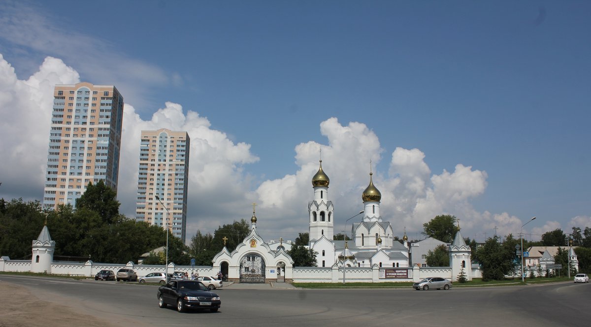 Церковь в монастыре. - Наталья Золотых-Сибирская