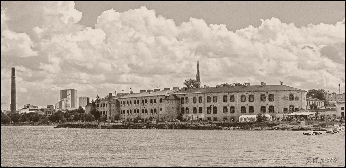 Батарейная тюрьма, вид с Летной гавани. - Jossif Braschinsky
