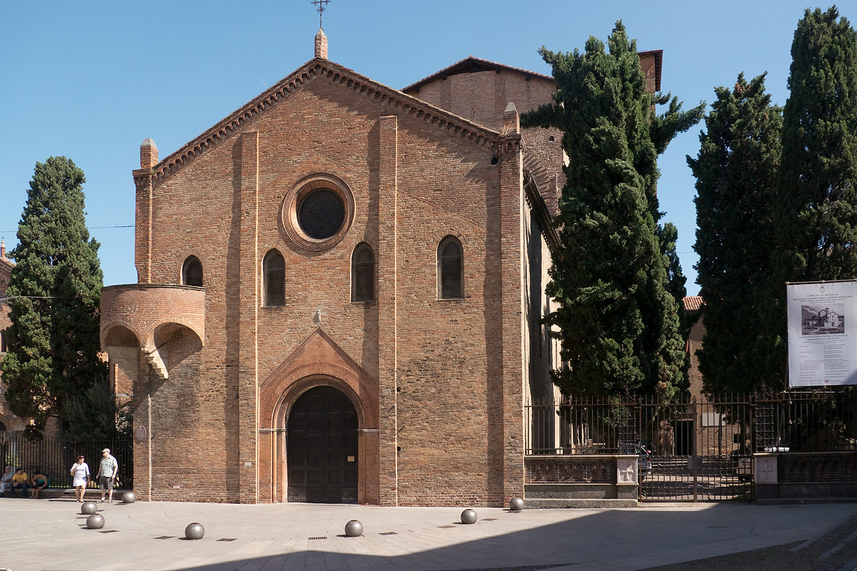 Базилика Санто-Стефано (Basilica di Santo Stefano) - Руслан Гончар