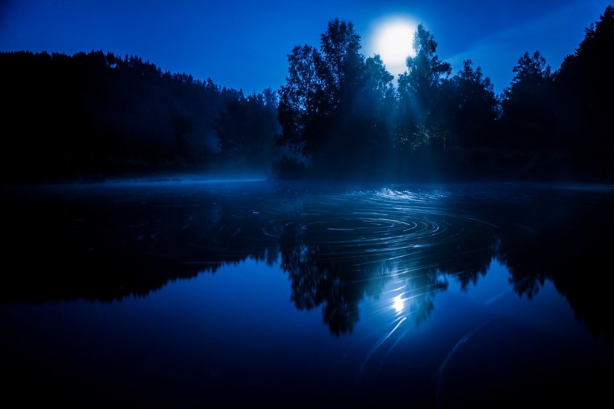 Луна в полночь - Владимир 