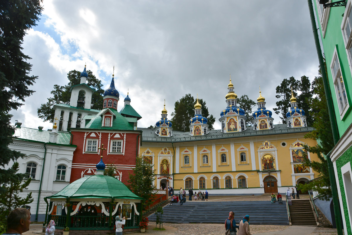 Псково Печёрский монастырь - Руслан Горбачёв