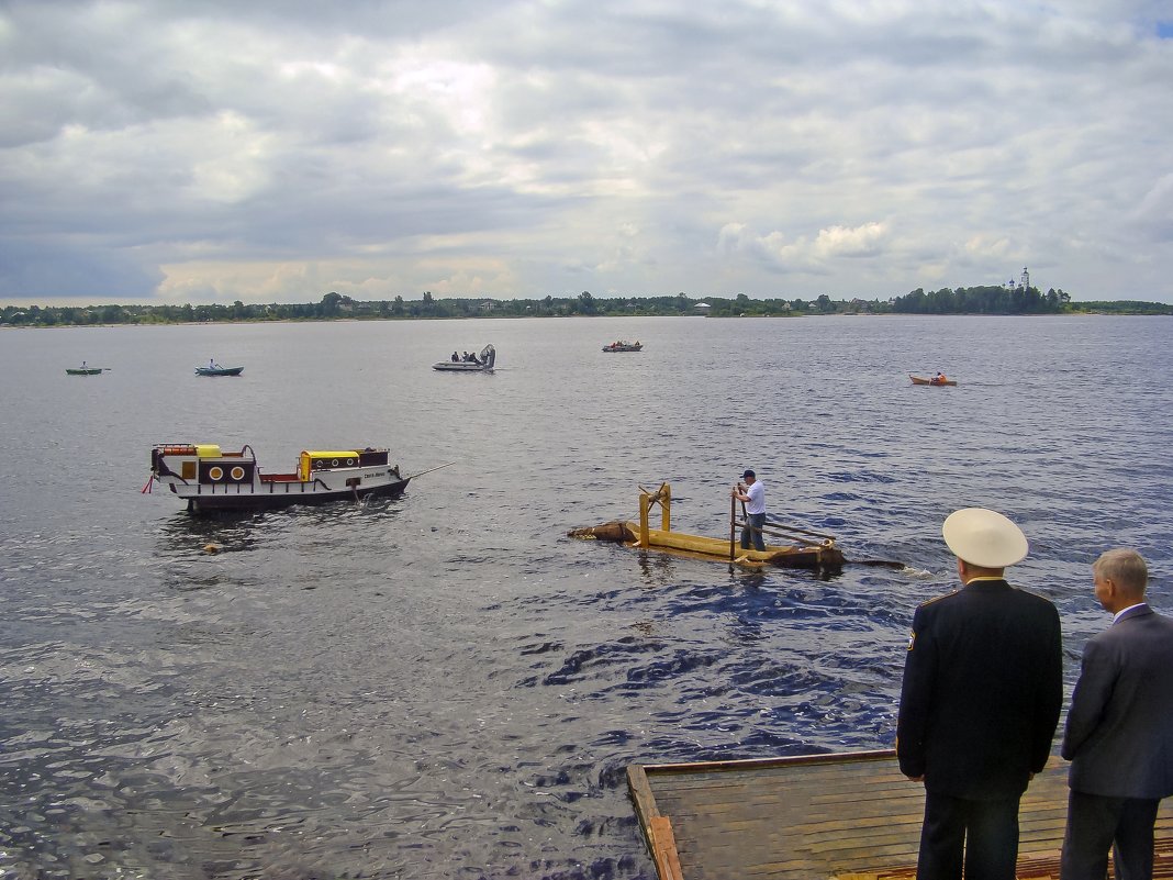 На воде - Анатолий Смирнов