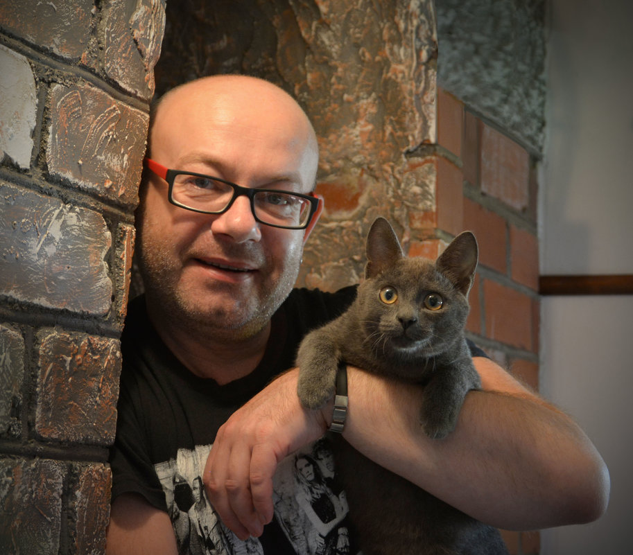 Любимый и счастливый приблудший котёнок Вася - Alex Danilov