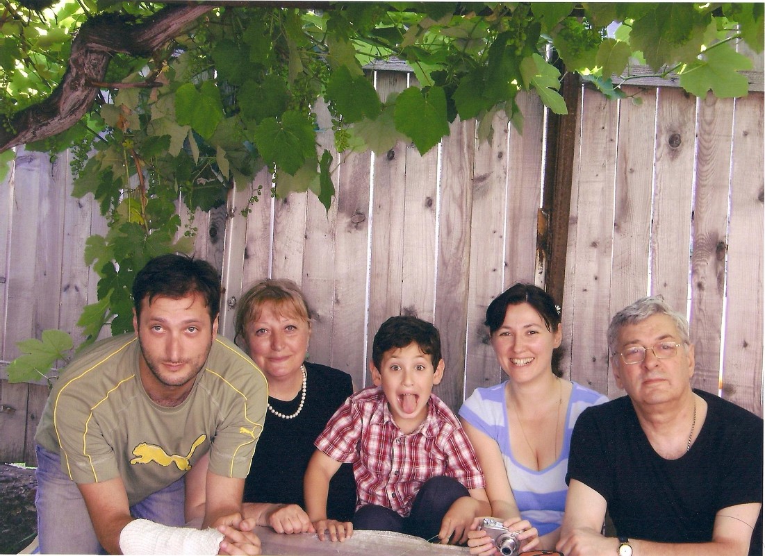 семья - Tengiz Chelidze