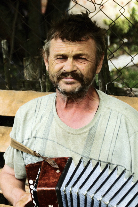 Последний житель мертвой деревни - Руслан Остапенко