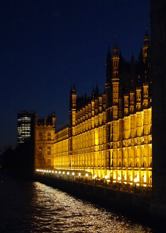 Здание парламента - Ольга 