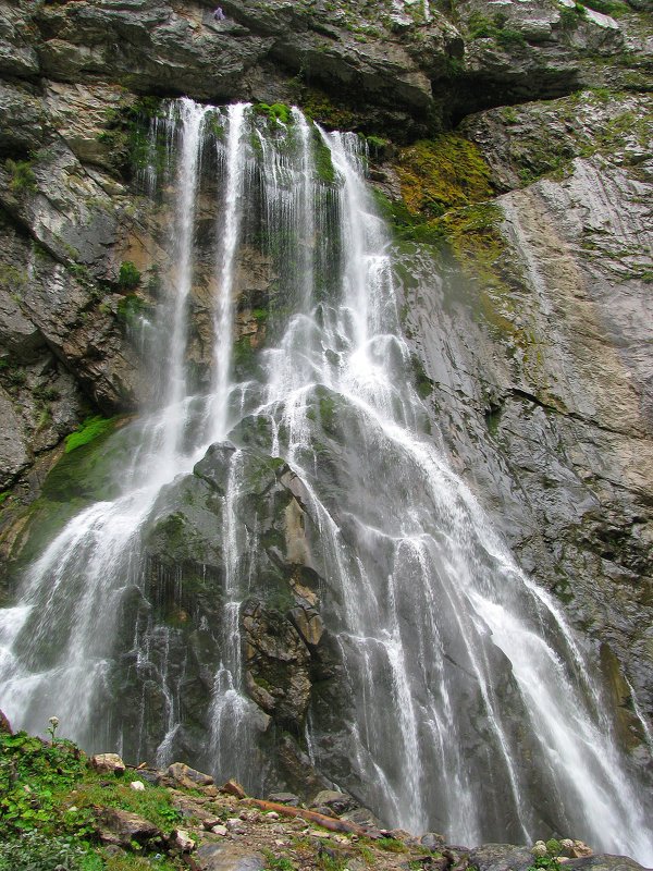Водопад  в  Абхазии «Девичьи слезы» - Валерия  Полещикова 