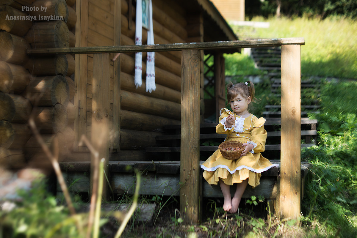 Девочка в деревне - Анастасия Исайкина