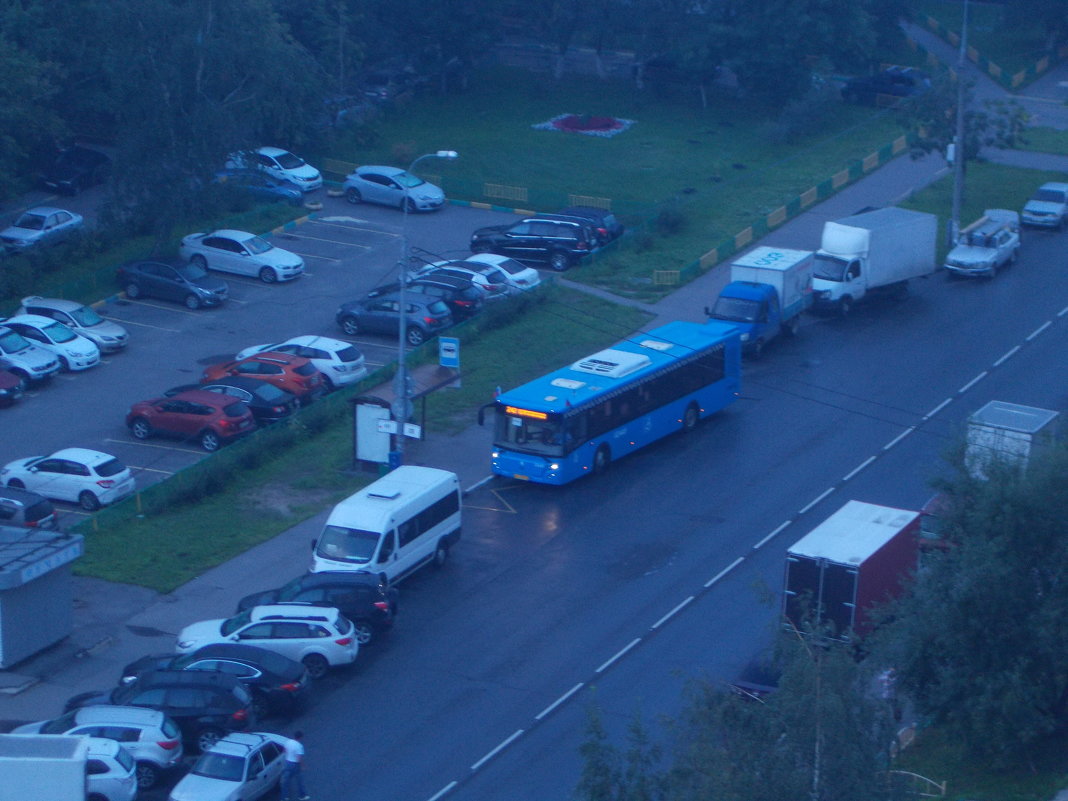 Первый автобус синего понедельника - Валерий 