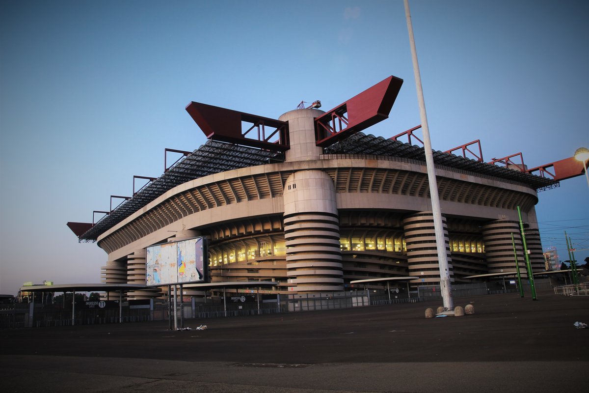 Стадион в Милане Сан-Сиро - San Siro Stadio Milano - Любомир Дужак