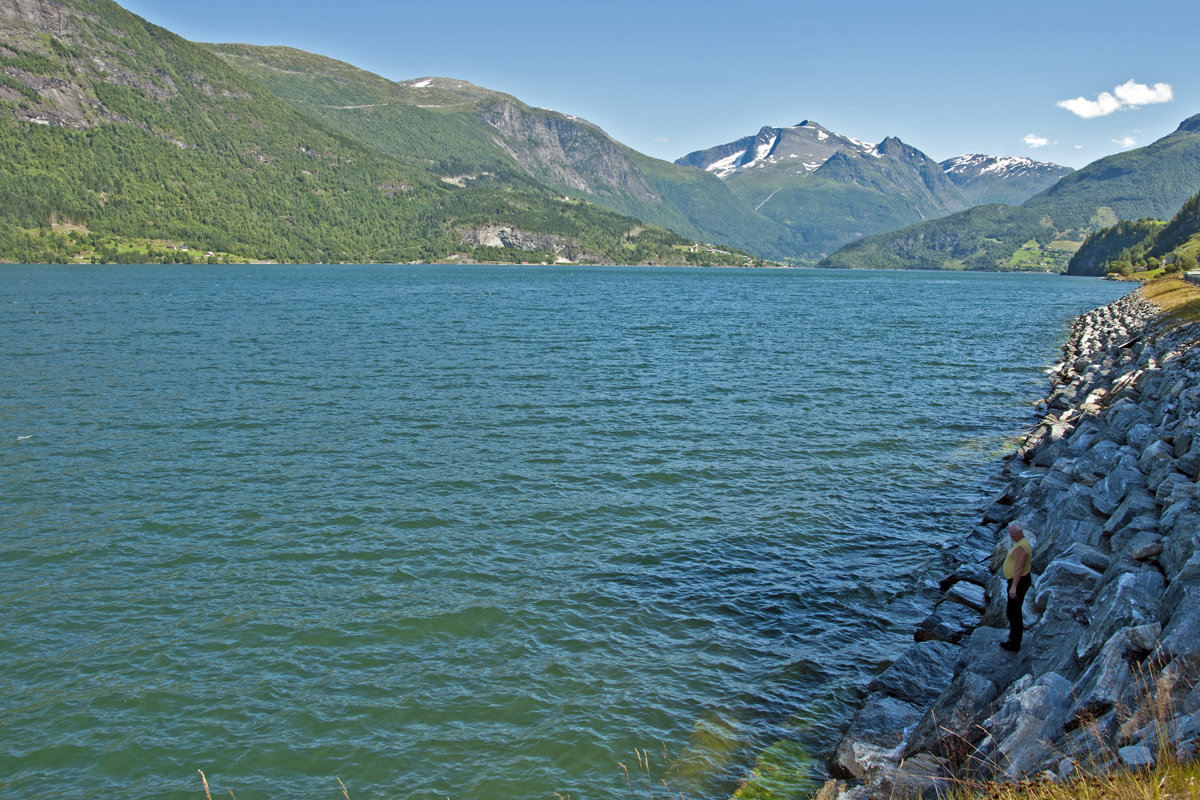 Water and Mountains again - Roman Ilnytskyi