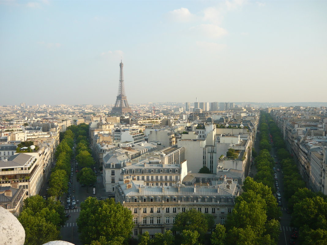 Париж. Вид с Триумфальной арки - Надежда 