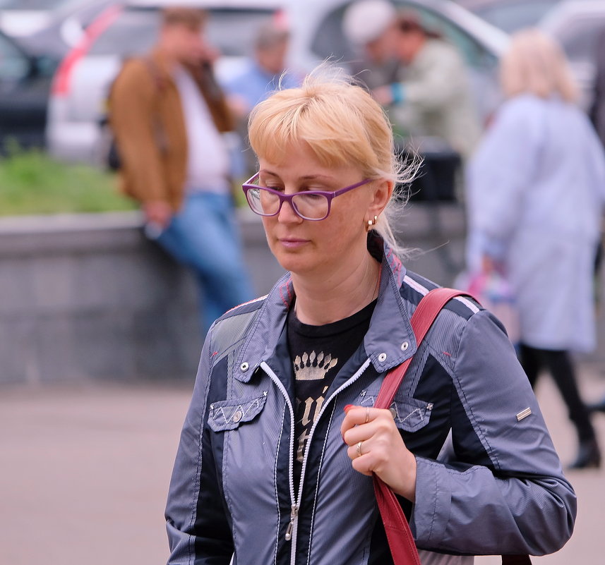 Городские зарисовки. Современники и современницы. - Геннадий Александрович