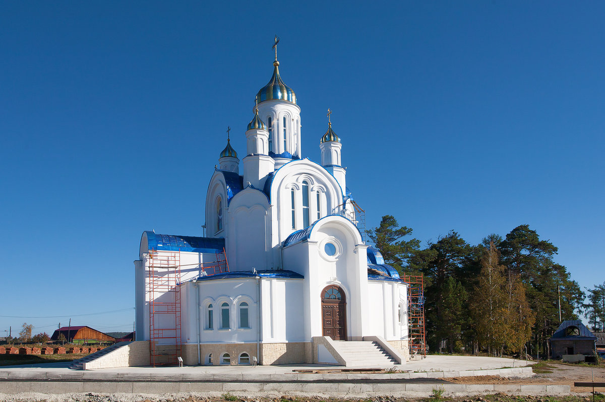 Белокаменная церковь - Анатолий Иргл