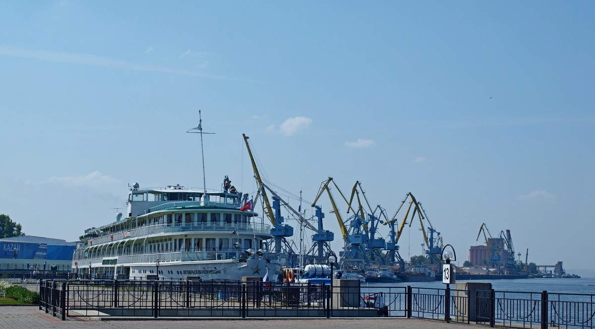 Речной порт - Альберт Тугушев