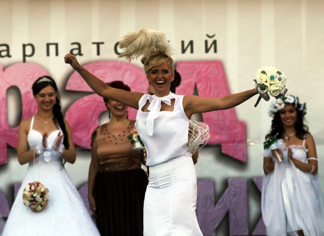 Парад невест - Александр Бреза