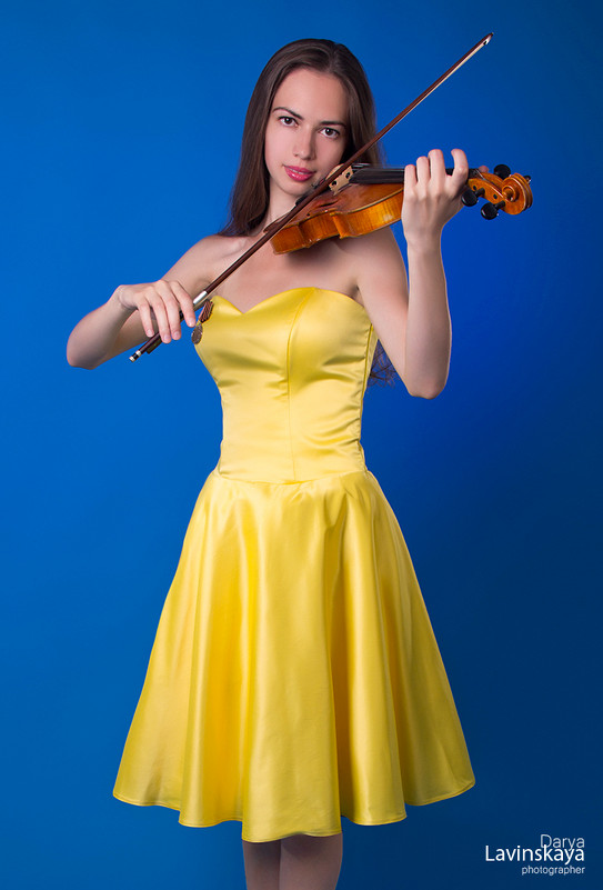 девушка со скрипкой - Darya Lavinskaya