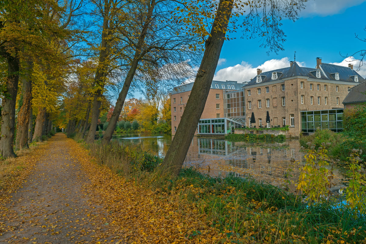 Chateau Holtmuhle - Zinaida Belaniuk