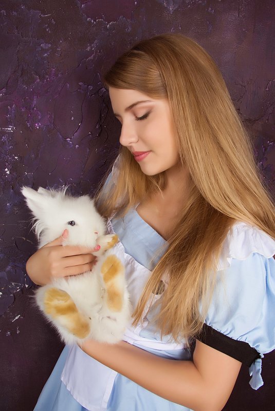 Алиса и белый кролик - Евгения Лисина