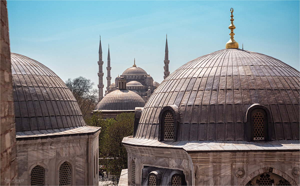 Вид из окна Айи Софии на Голубую мечеть в Стамбуле - Ирина Лепнёва