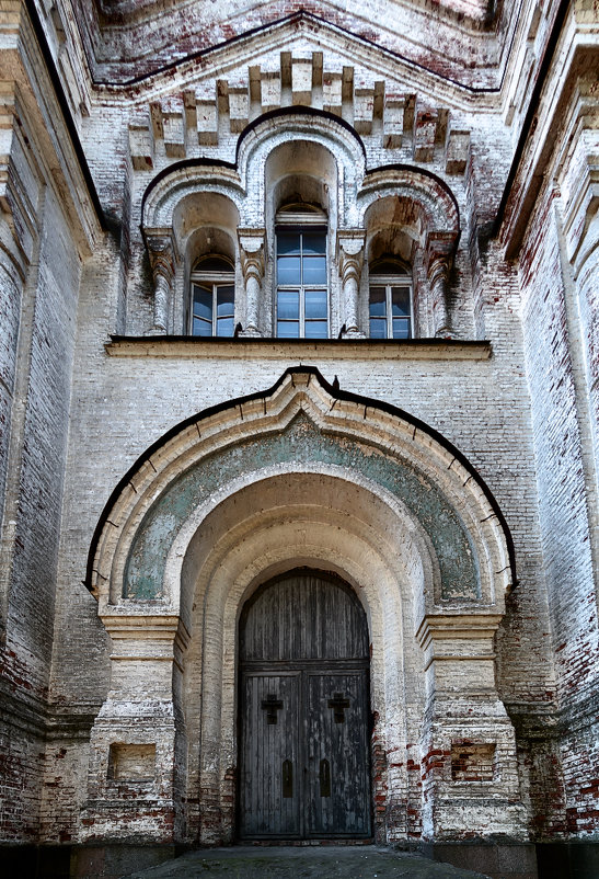 Старая церковь. - Денис 