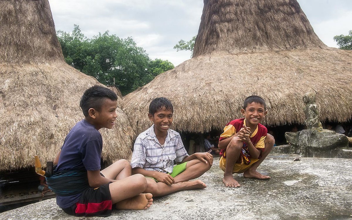 мальчишки с острова Сумба,Индонезия. - Alexander Romanov (Roalan Photos)