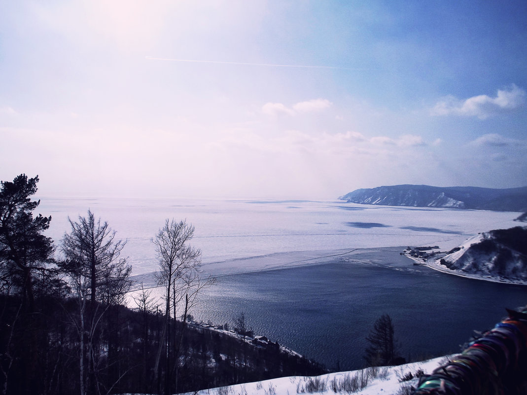 Замерзшие воды Байкала и вечно живая Ангара. Встреча - Нина 