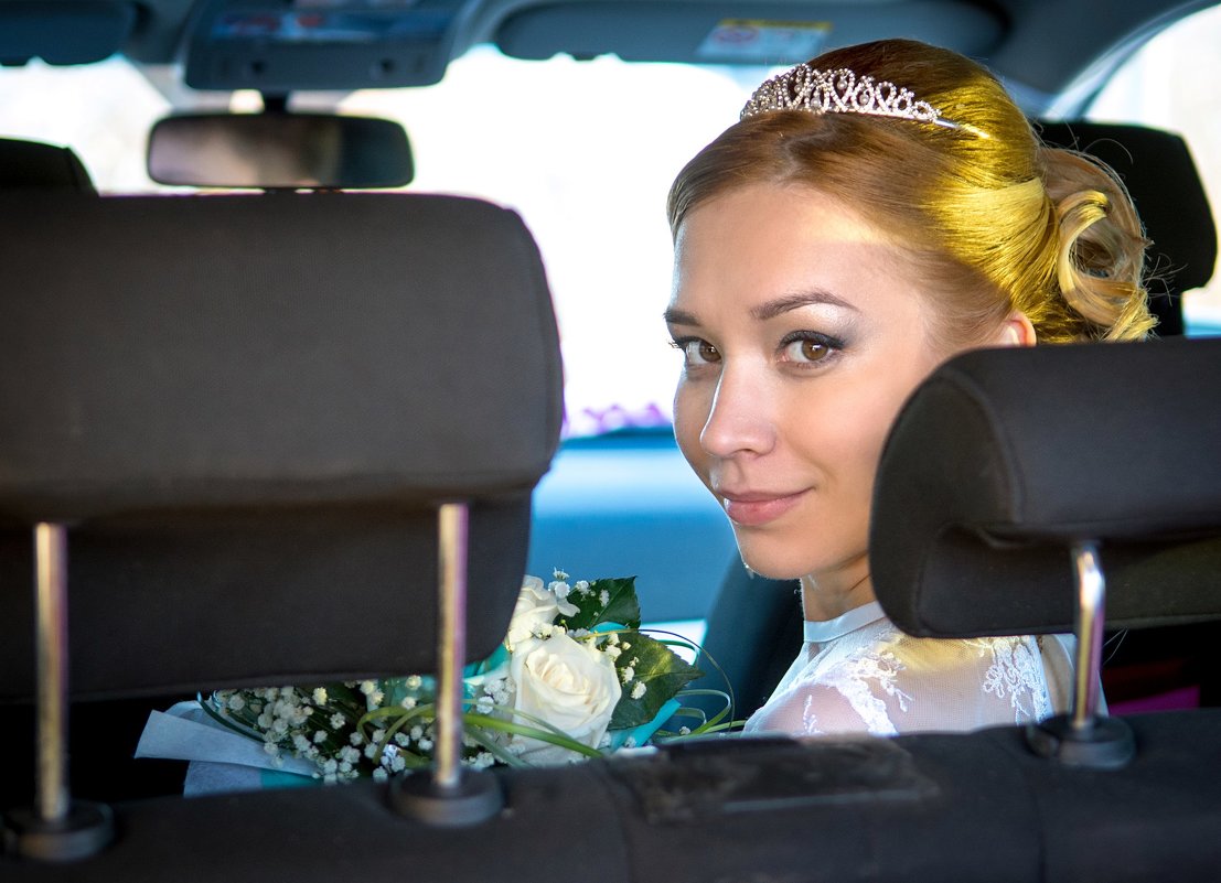 Невеста в машине - Sergey Serov
