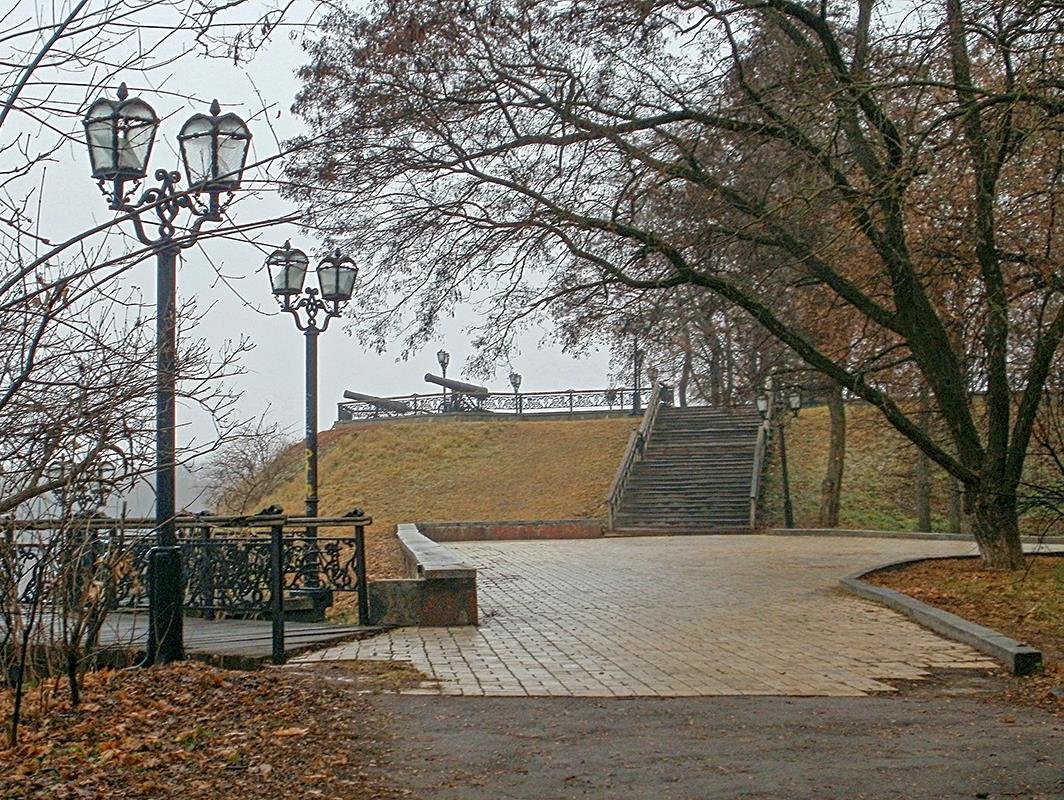 Черниговский Вал поздней осенью - Сергей Тарабара