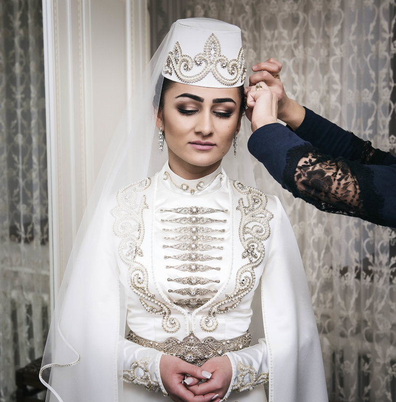 сборы невесты - Батик Табуев