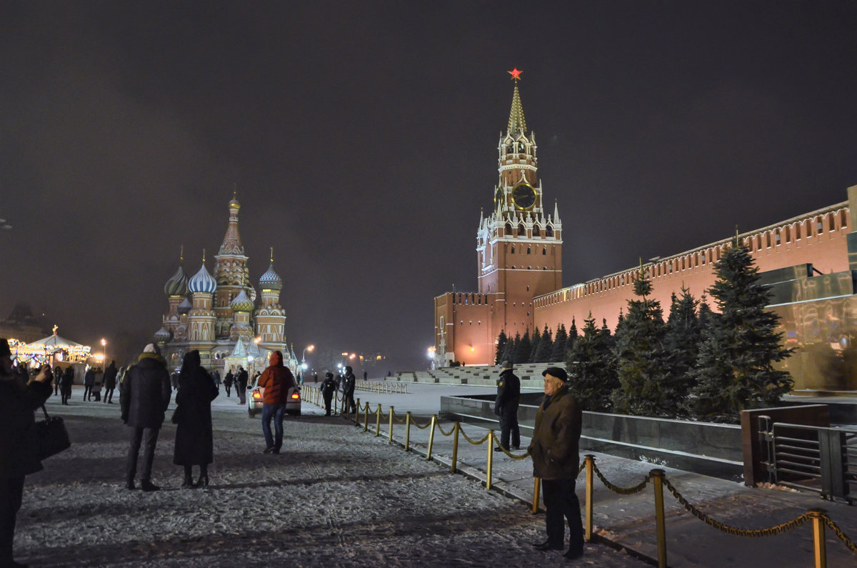 Вечером на Красной площади - Лариса *