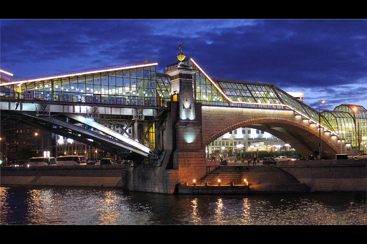 Вечер, мост, река... - Александр Назаров