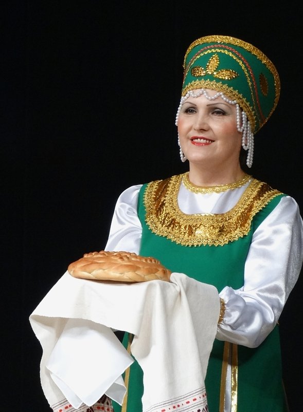 Женщина с вкусным пирогом - Валерий Чепкасов