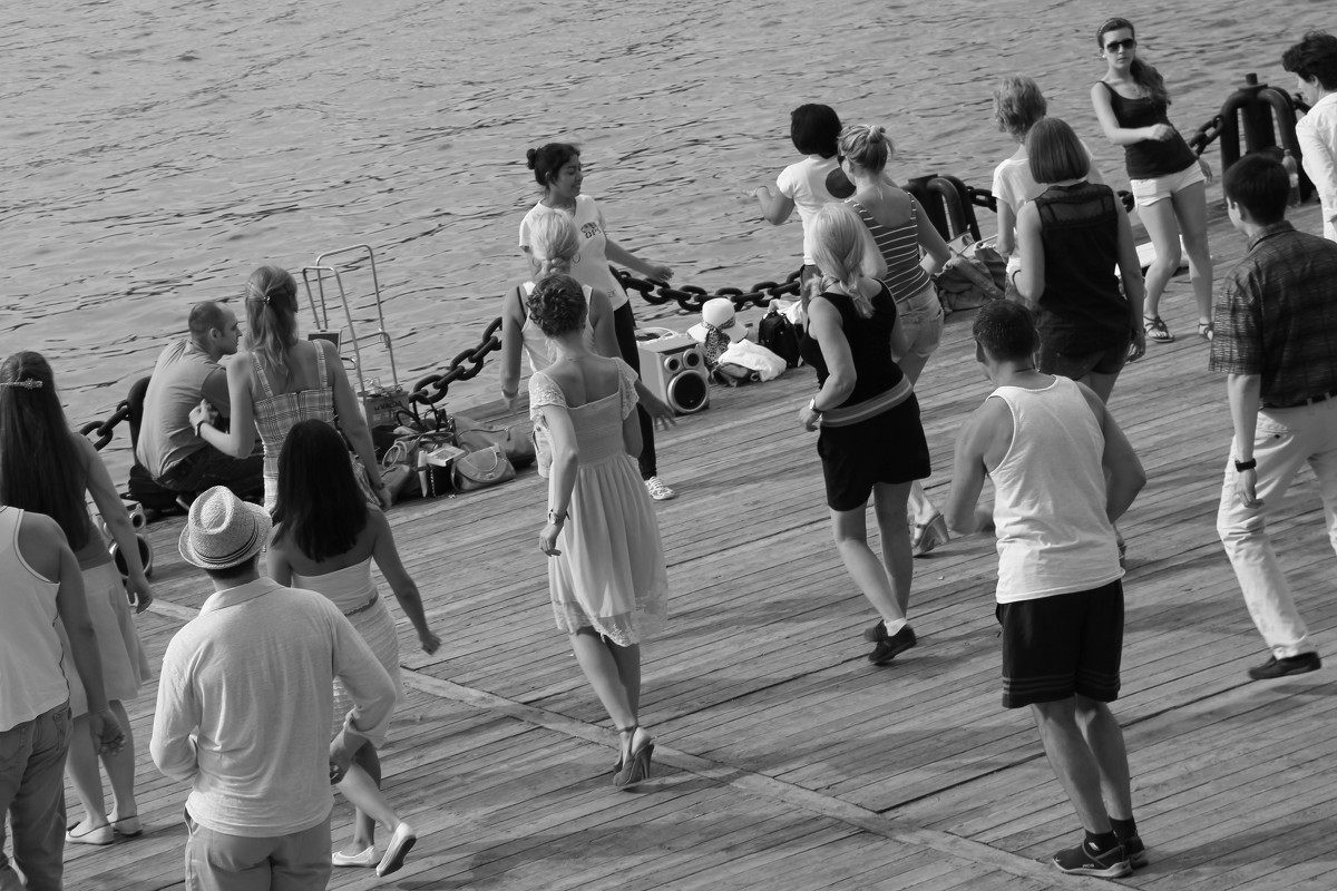 Танцы на улице - Svetlana Kas