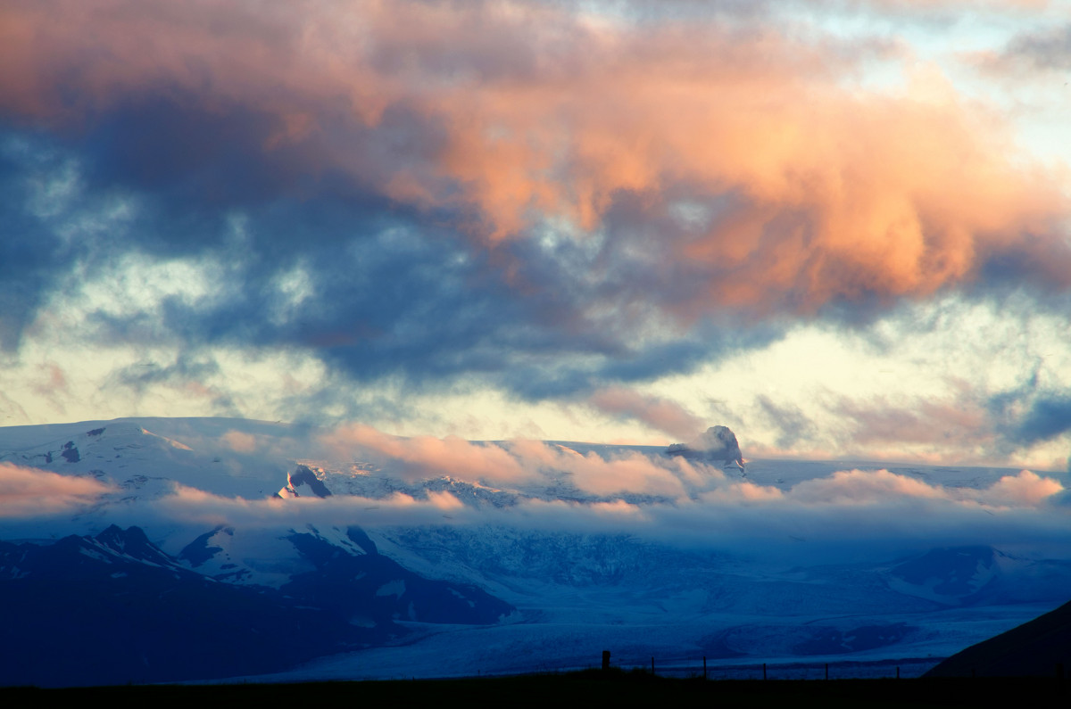 Среди облаков (Исландское небо) - Олег Неугодников