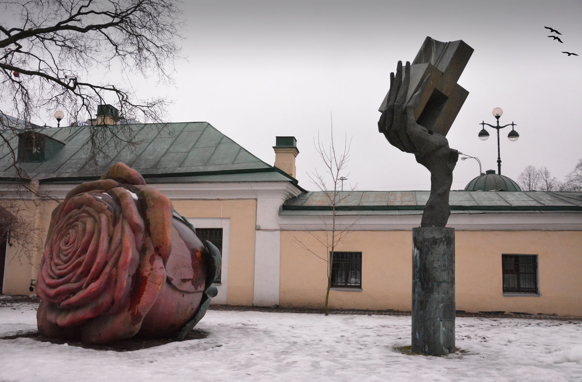 Дворик музея городской скульптуры - Наталия П