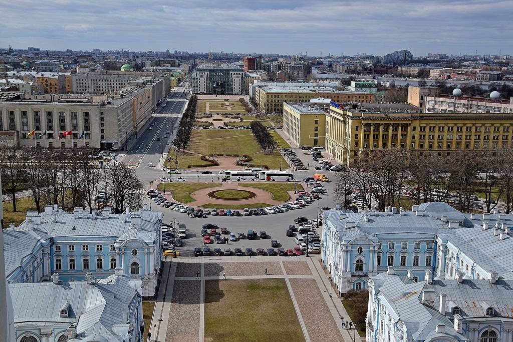 вид города с колокольни Смольного собора - alex-kudriashov 