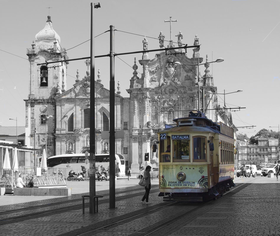 Старый трамвай на улицах Порту... - Cергей Павлович