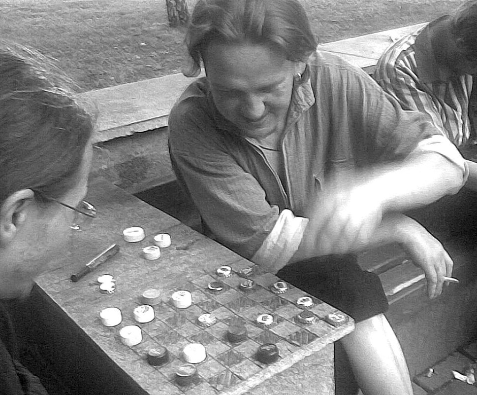 игра в шашки - Бармалей ин юэй 