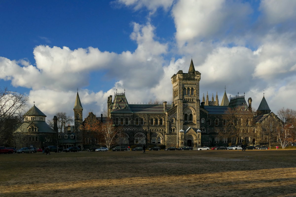 Один из комплексов университета в Торонто (University College) - Юрий Поляков