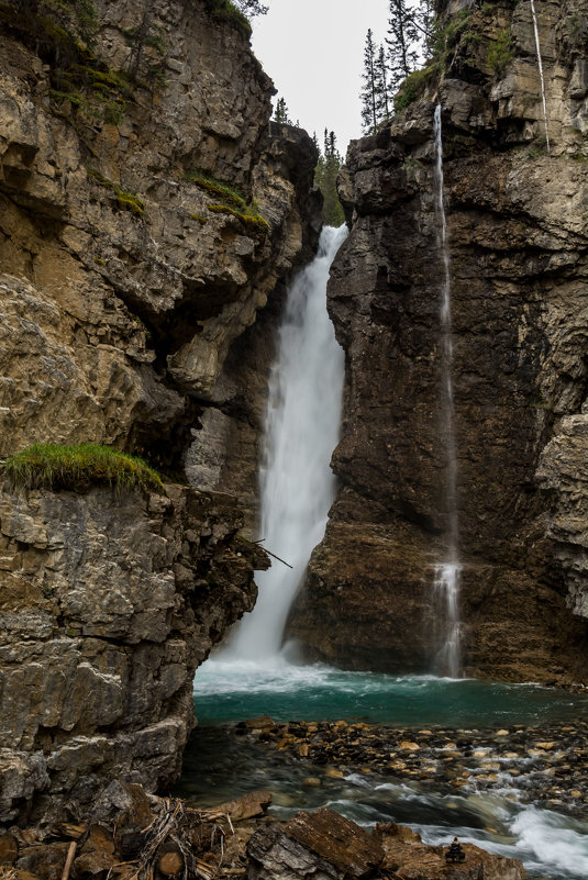 Водопад, Johnston Canyon - Константин Шабалин