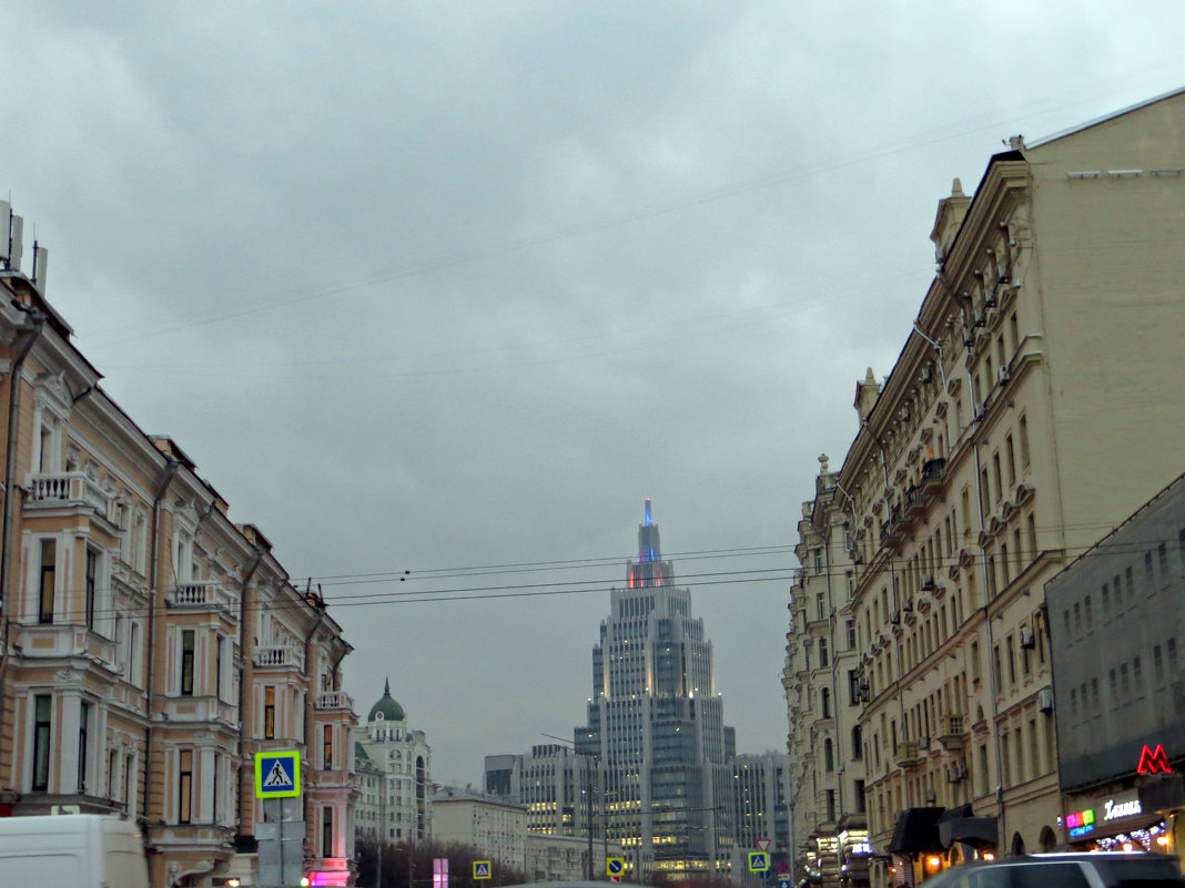Москва,Город контрастов - татьяна петракова