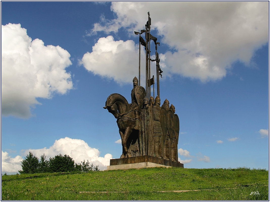Памятник Александру Невскому и его дружине. - Роланд Дубровский