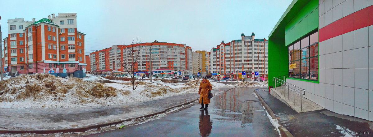 спальный район, весенняя непогода. - Михаил Николаев