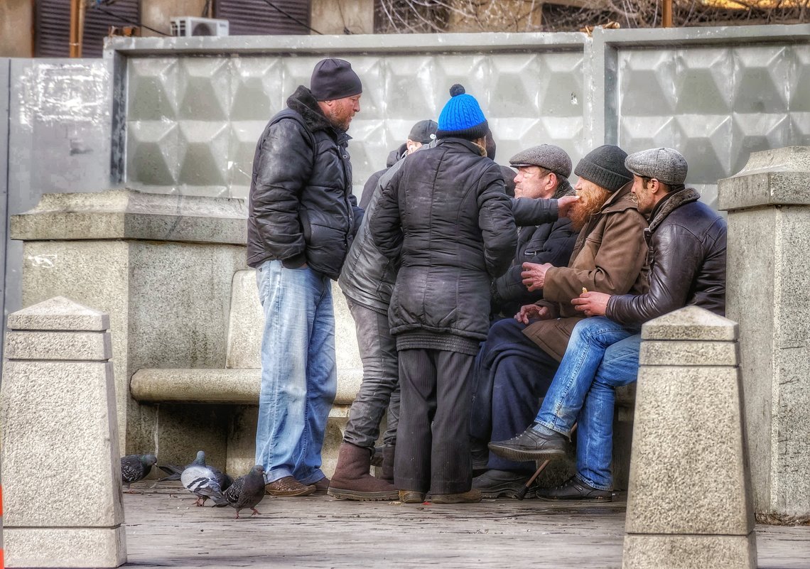 бомжи на вокзале москва