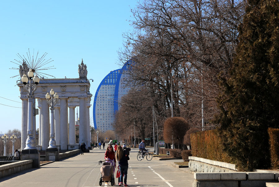 Город просыпается - Alexander Varykhanov