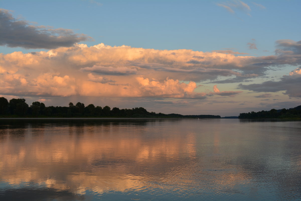 . - александр ратов