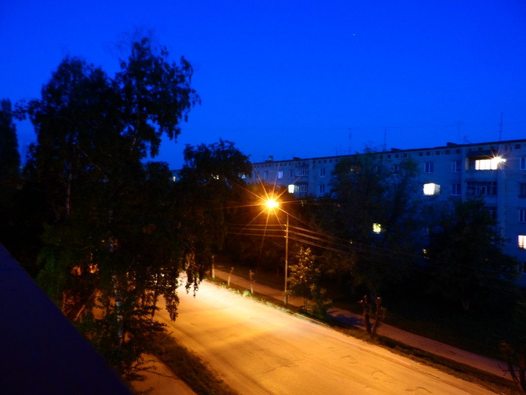 Ночная пустынная улица - Александр Маркин