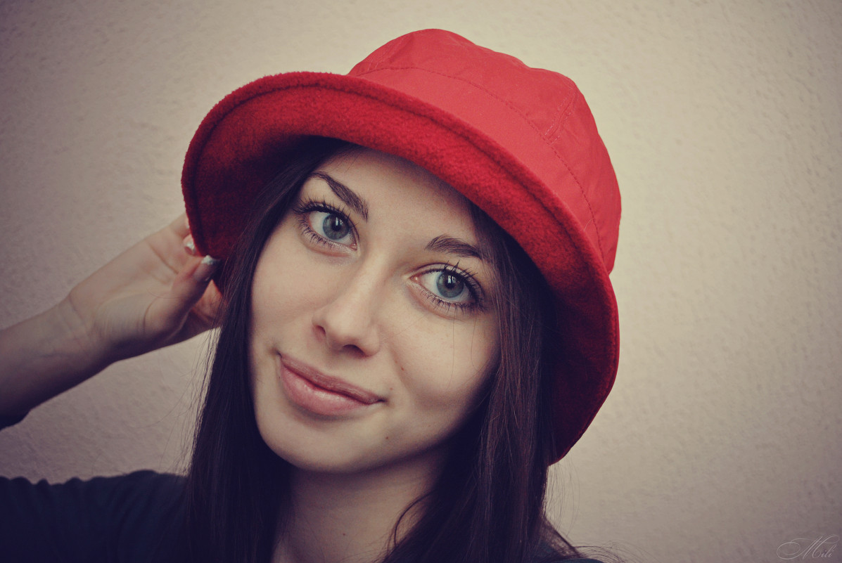 Красная шапочка) - Александра Афанасенко