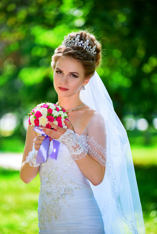 Невеста с букетом - iv12 